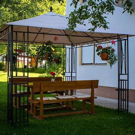Rooms Marijana Obrovac Slunj Exterior foto