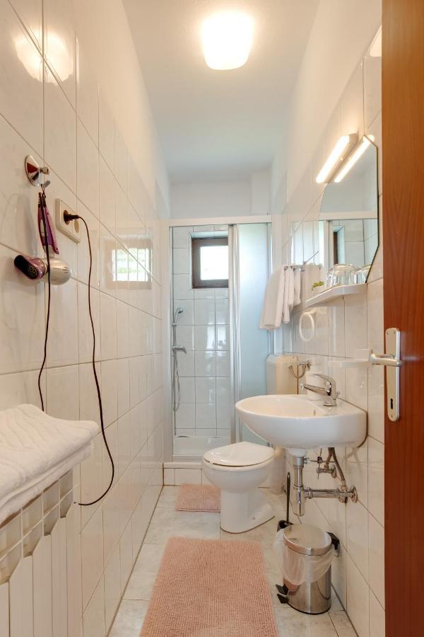 Rooms Marijana Obrovac Slunj Exterior foto