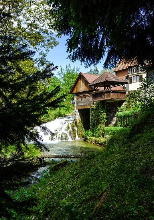 Rooms Marijana Obrovac Slunj Exterior foto